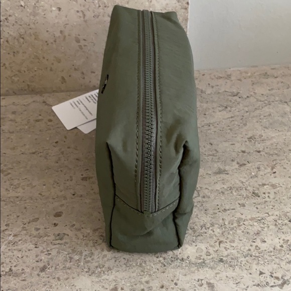 Lululemon All Your Small Things Pouch Mini - Picture 11 of 12